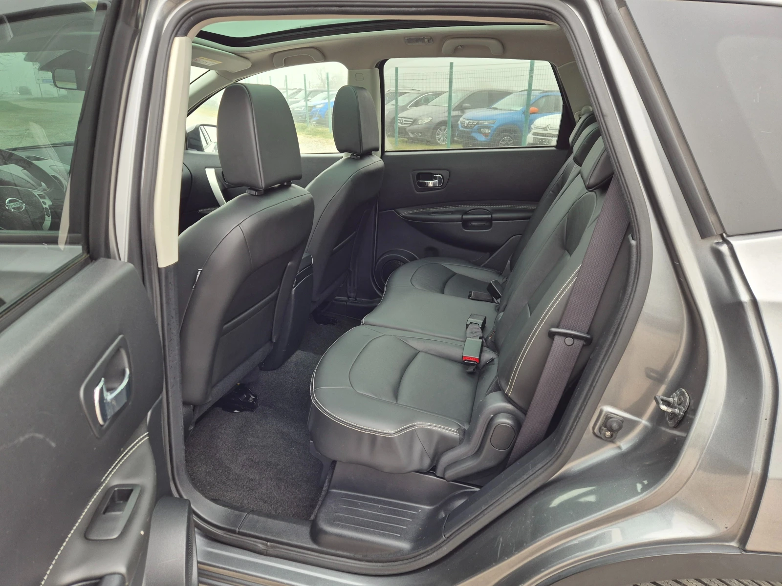 Nissan Qashqai + 2 1.6DCI , снимка 12 - Автомобили и джипове - 53833696