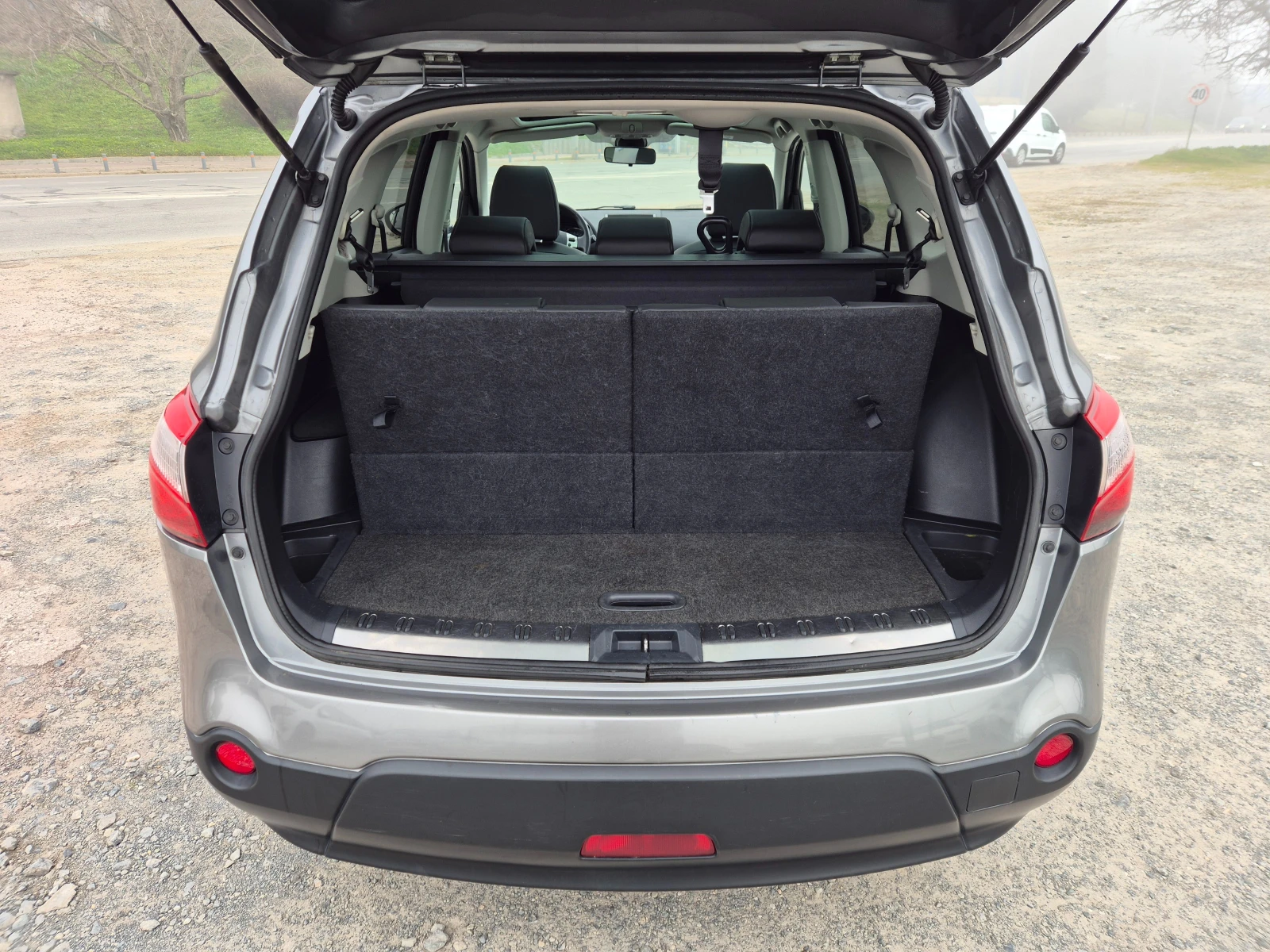 Nissan Qashqai + 2 1.6DCI , снимка 11 - Автомобили и джипове - 53833696