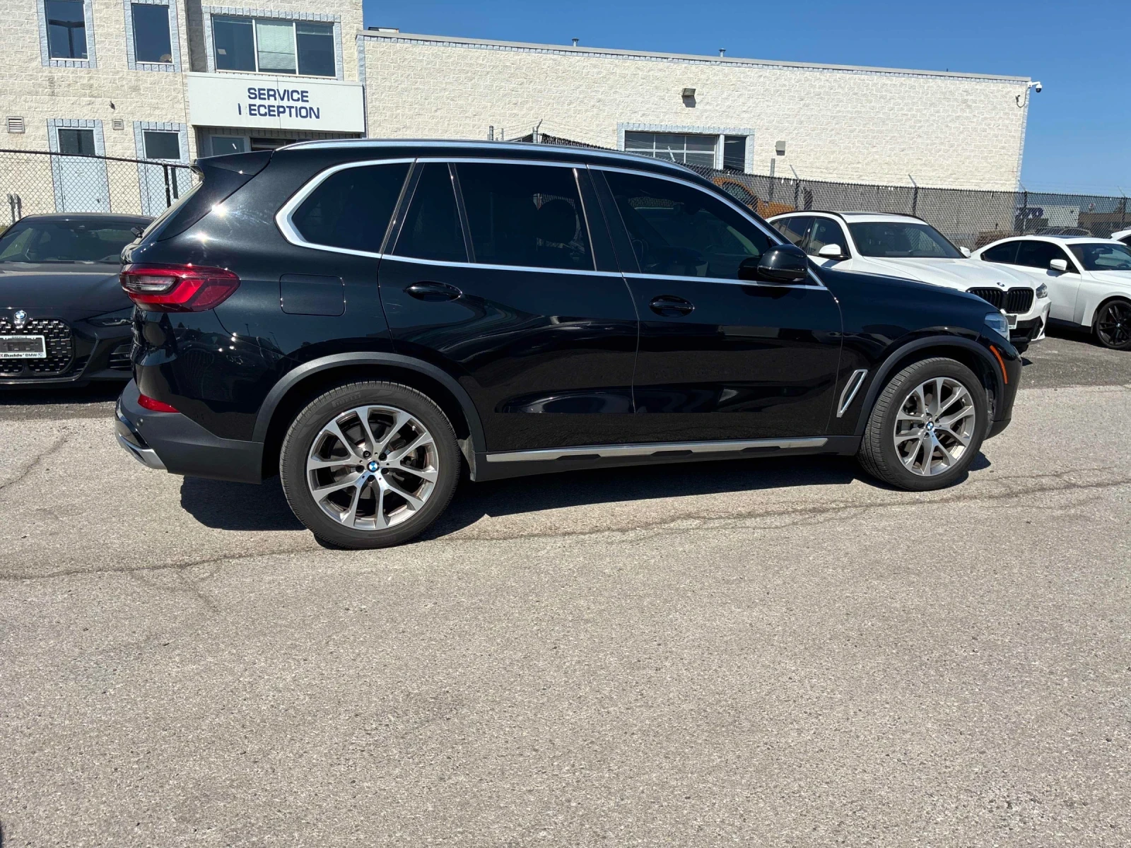 BMW X5 ДИСТРОНИК * ПОДГРЕВ * ПАНОРАМА * 2 КЛЮЧА * CARFAX, снимка 3 - Автомобили и джипове - 54778714