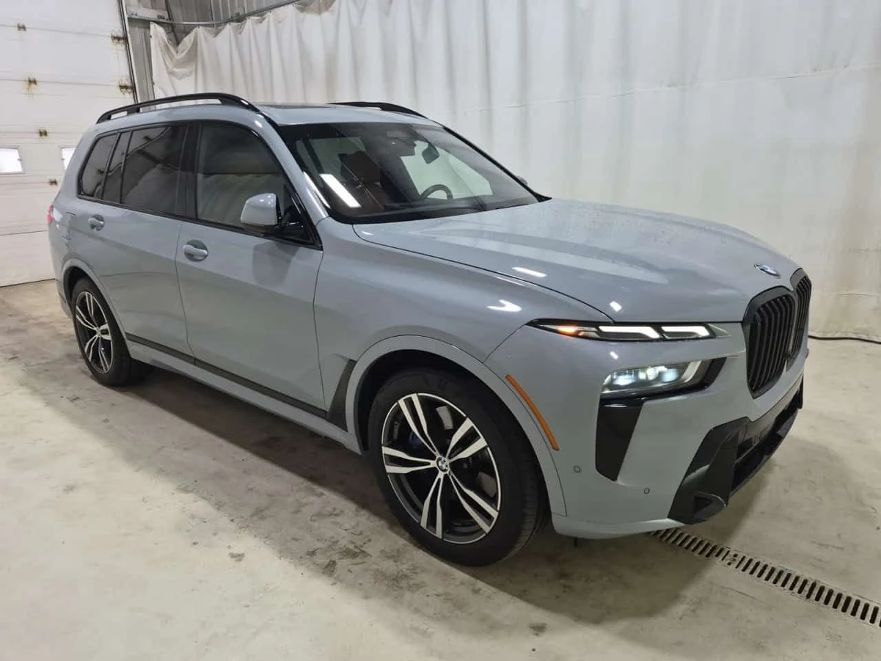 BMW X7 xDrive40i M SPORT/ПАНОРАМА/ДИСТРОНИК/360, снимка 3 - Автомобили и джипове - 55239515