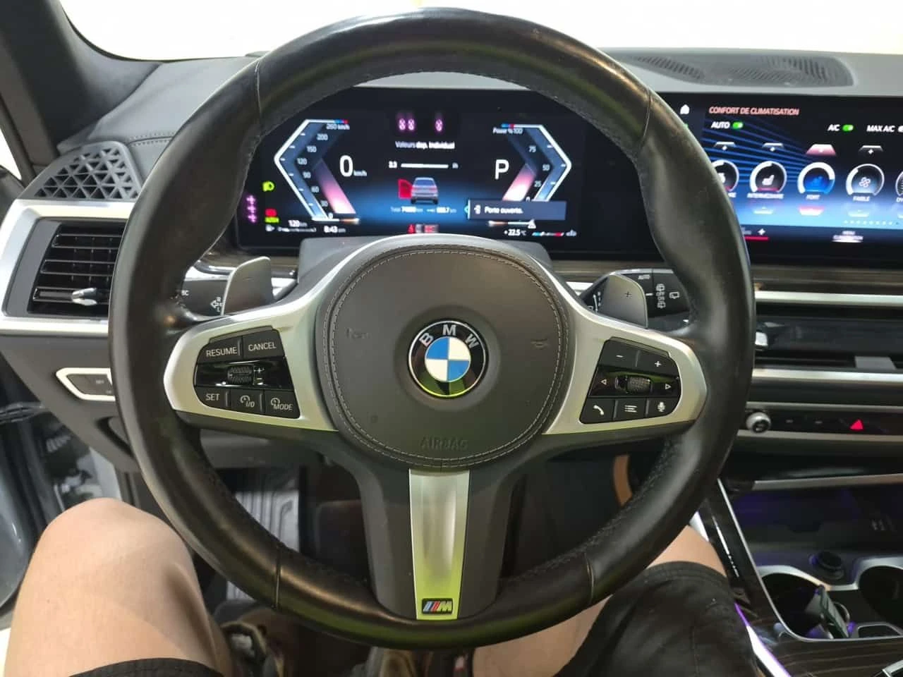 BMW X7 xDrive40i M SPORT/ПАНОРАМА/ДИСТРОНИК/360, снимка 9 - Автомобили и джипове - 55239515