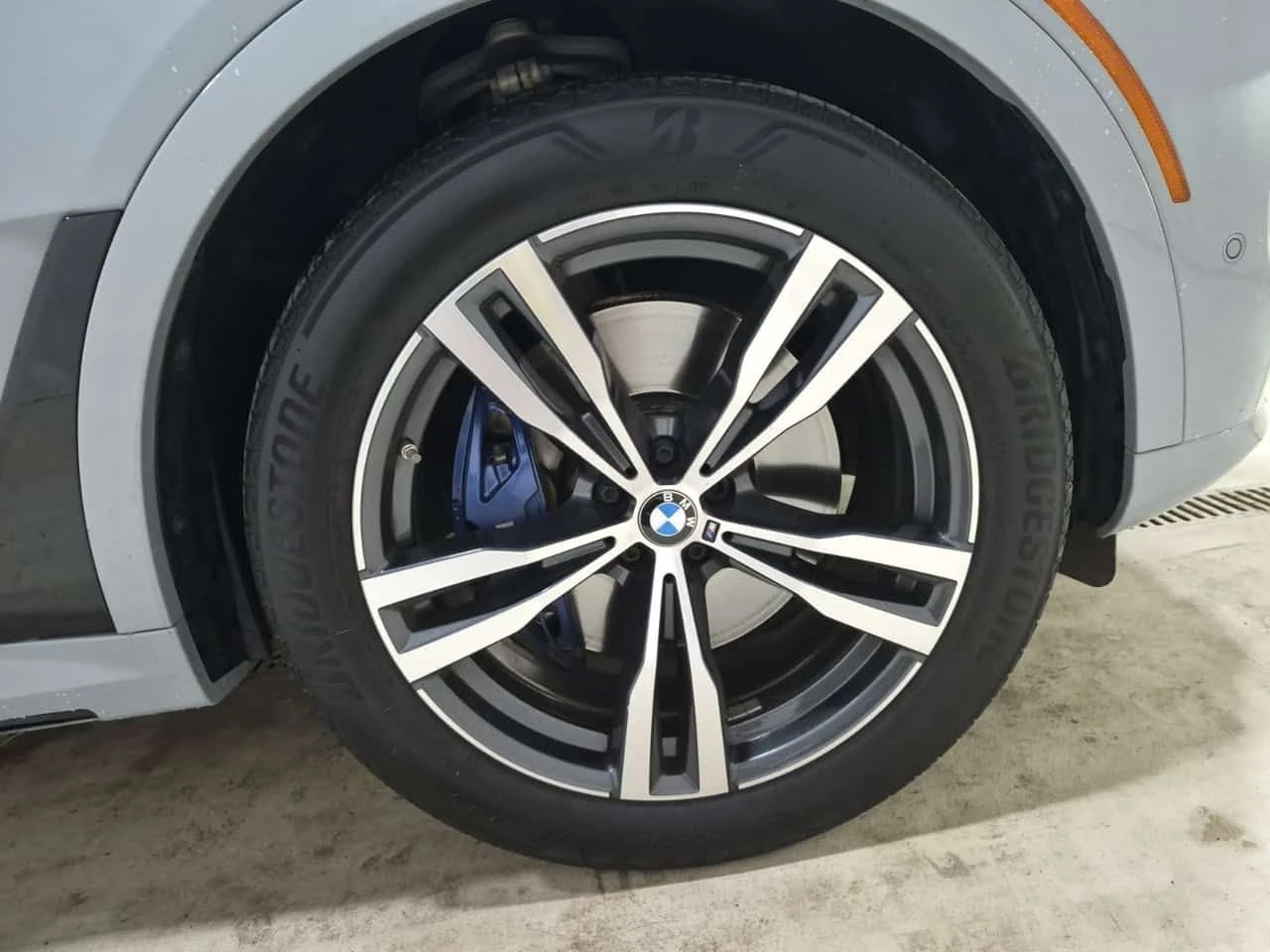 BMW X7 xDrive40i M SPORT/ПАНОРАМА/ДИСТРОНИК/360, снимка 6 - Автомобили и джипове - 55239515