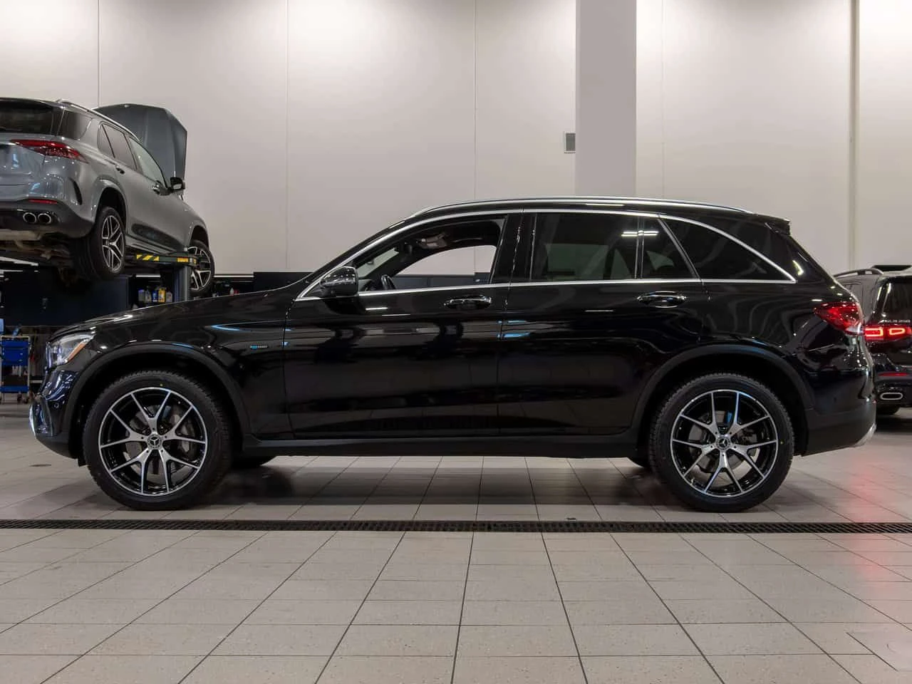 Mercedes-Benz GLC 350 E| ФИНАНСИРАНЕ| ЦЕНА ДО БЪЛГАРИЯ| , снимка 3 - Автомобили и джипове - 55466074