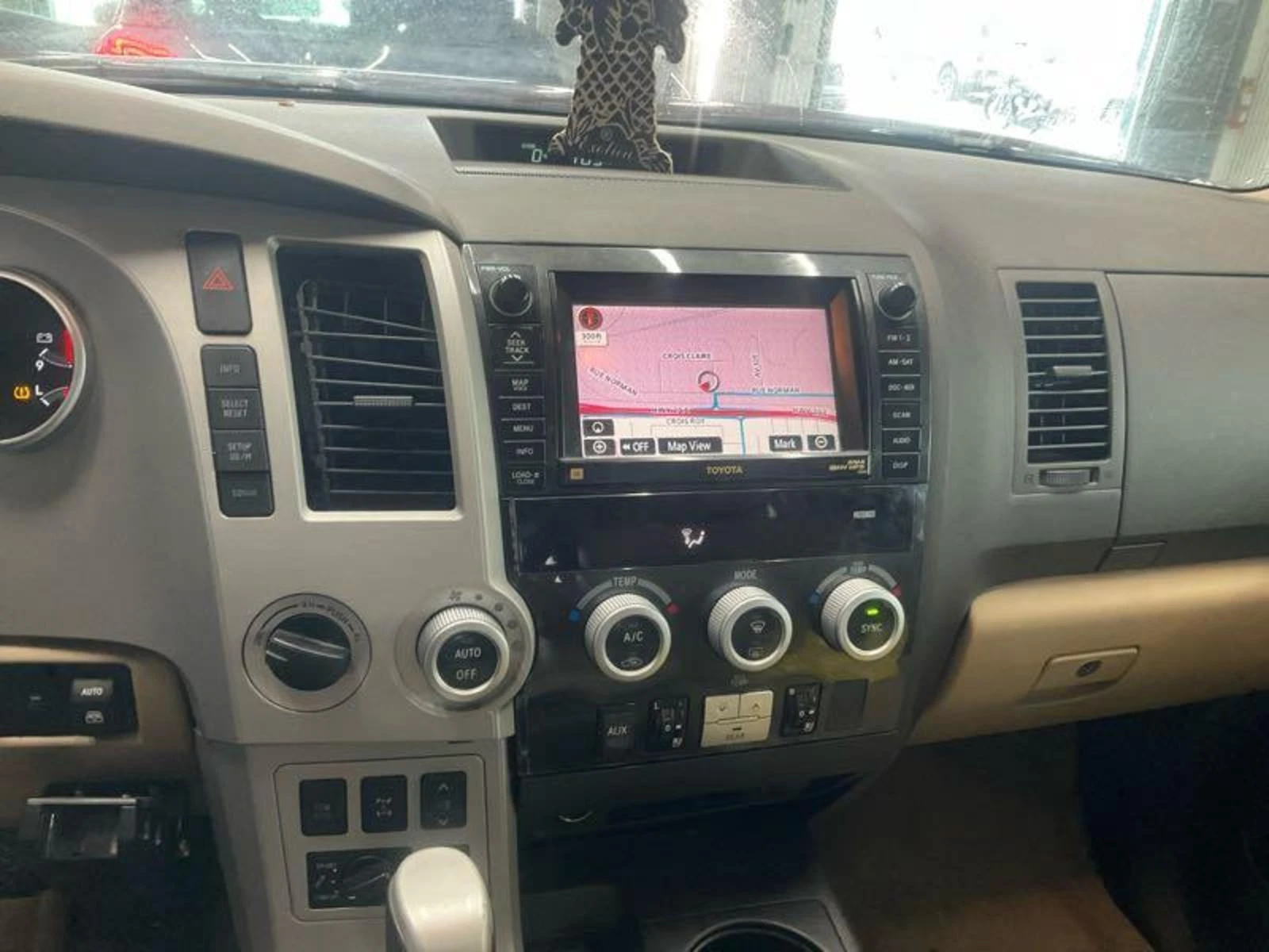 Toyota Sequoia * Platinum * АВТОКРЕДИТ БЕЗ ПЪРВОНАЧАЛНА ВНОСКА* , снимка 9 - Автомобили и джипове - 56051845