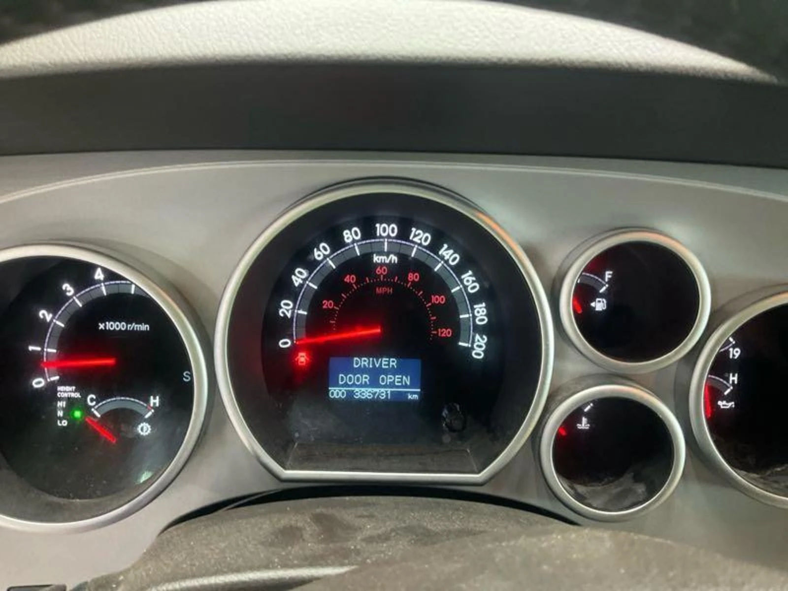 Toyota Sequoia * Platinum * АВТОКРЕДИТ БЕЗ ПЪРВОНАЧАЛНА ВНОСКА* , снимка 8 - Автомобили и джипове - 56051845