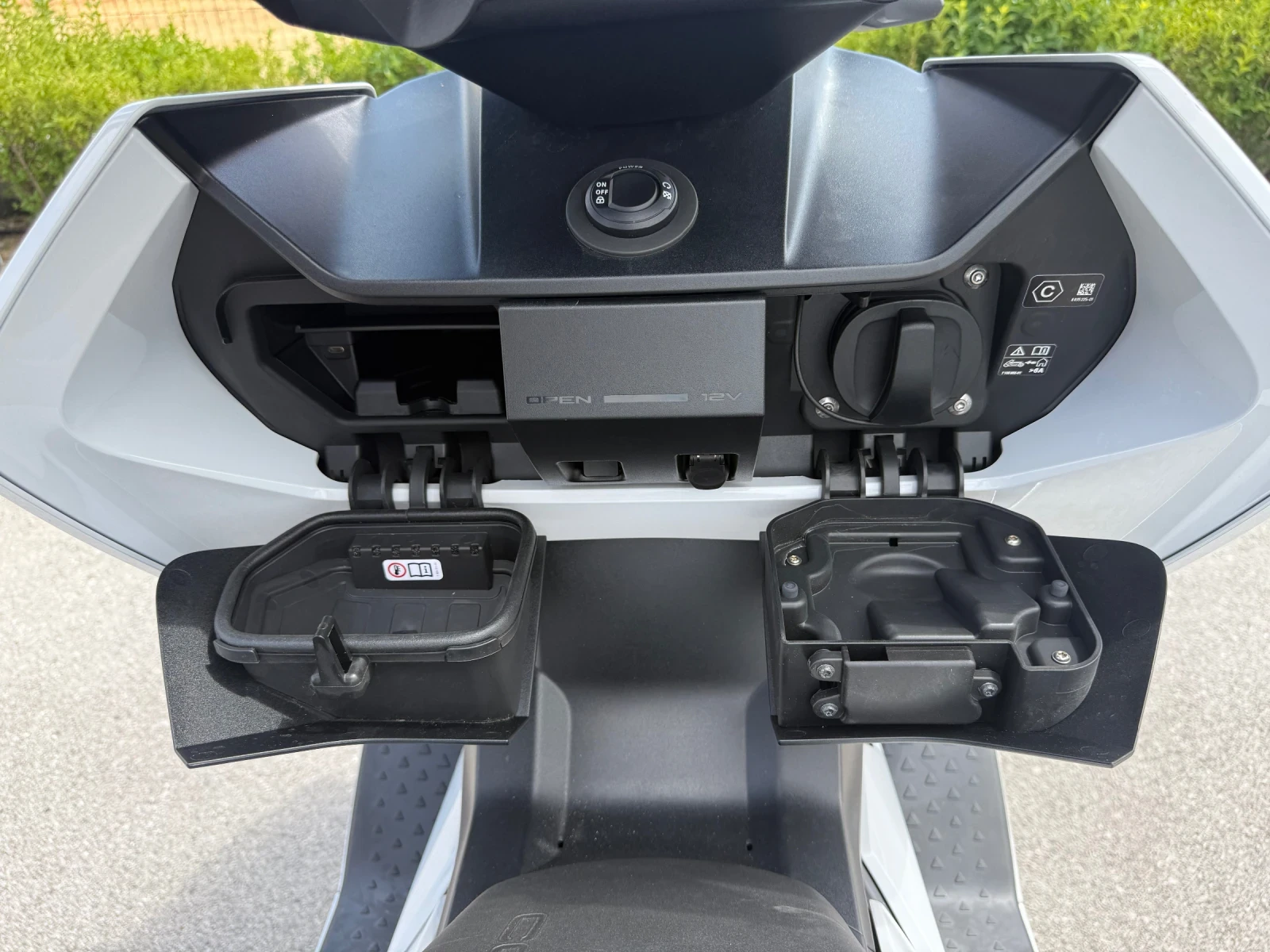 BMW C CE 04 ЧИСТО НОВ *  - изображение 9