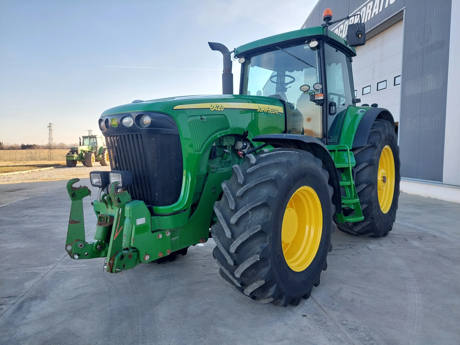Трактор John Deere 8420 Powerschift