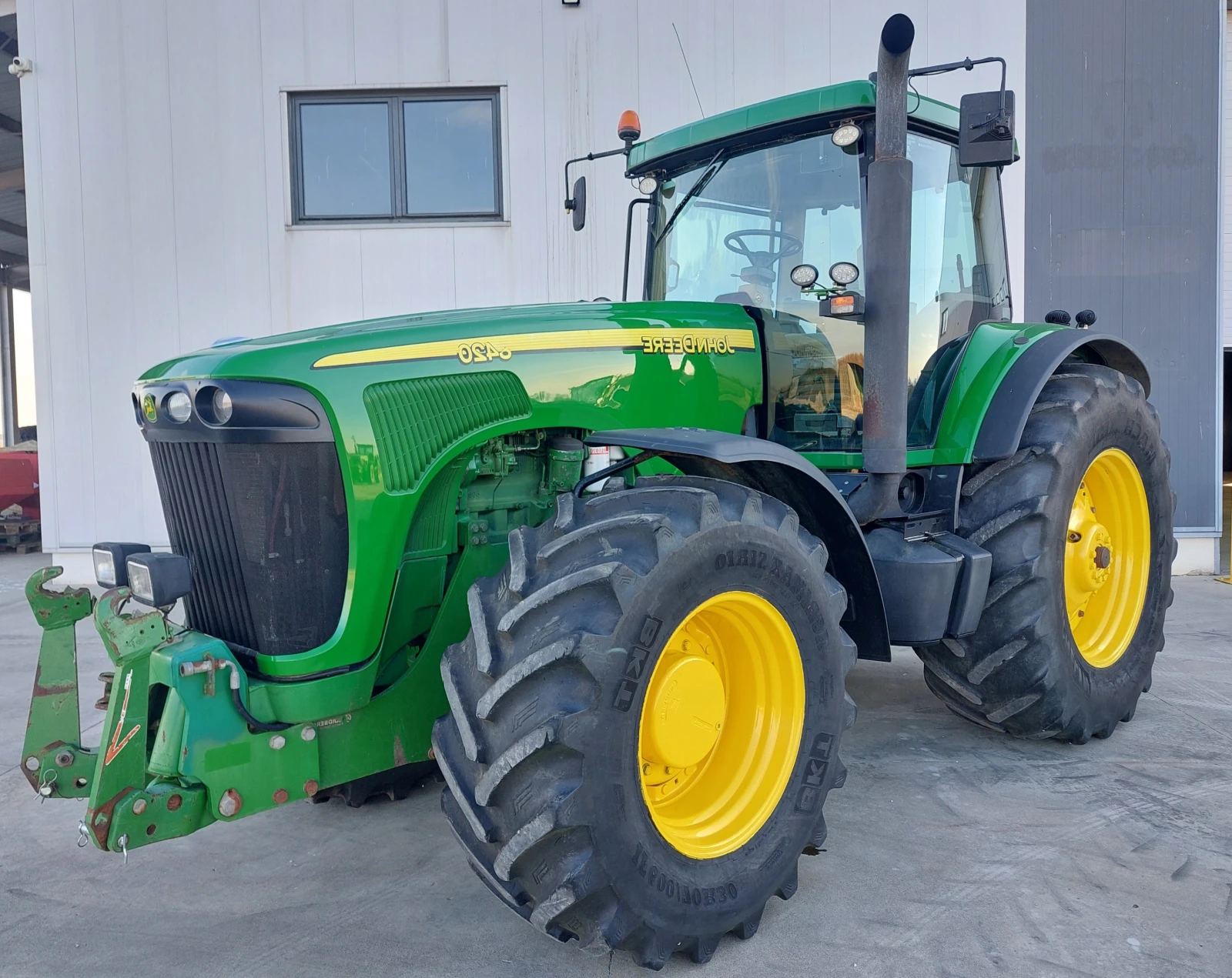 Трактор John Deere 8420 Powerschift, снимка 7 - Селскостопанска техника - 55937650
