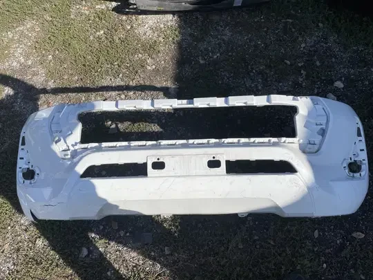 Предна броня за Toyota Hilux 21-