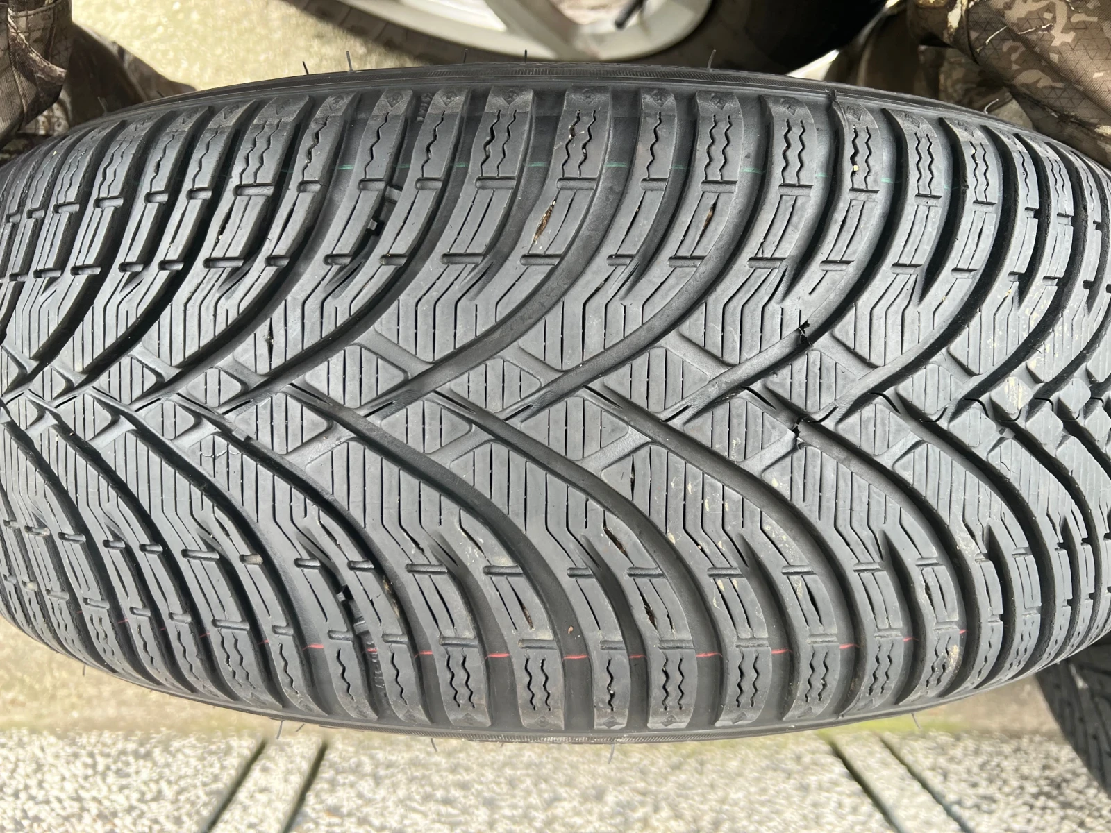 Гуми с джанти Kleber 225/55R16, снимка 5 - Гуми и джанти - 54231723