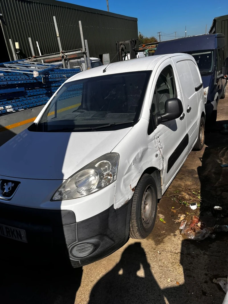 Peugeot Partner 1.6 HDI, снимка 3 - Автомобили и джипове - 43429806