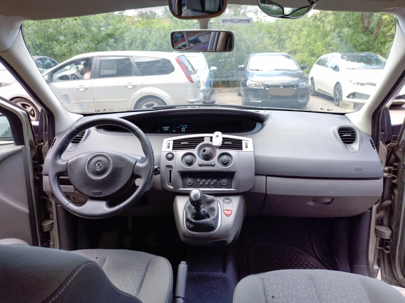 Renault Grand scenic 1.5 dCi 7 места, снимка 11 - Автомобили и джипове - 46993349