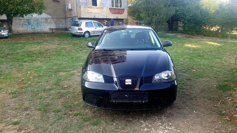 Seat Ibiza 1.2i 12v, снимка 1 - Автомобили и джипове - 47612863