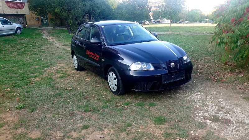 Seat Ibiza 1.2i 12v, снимка 2 - Автомобили и джипове - 47612863