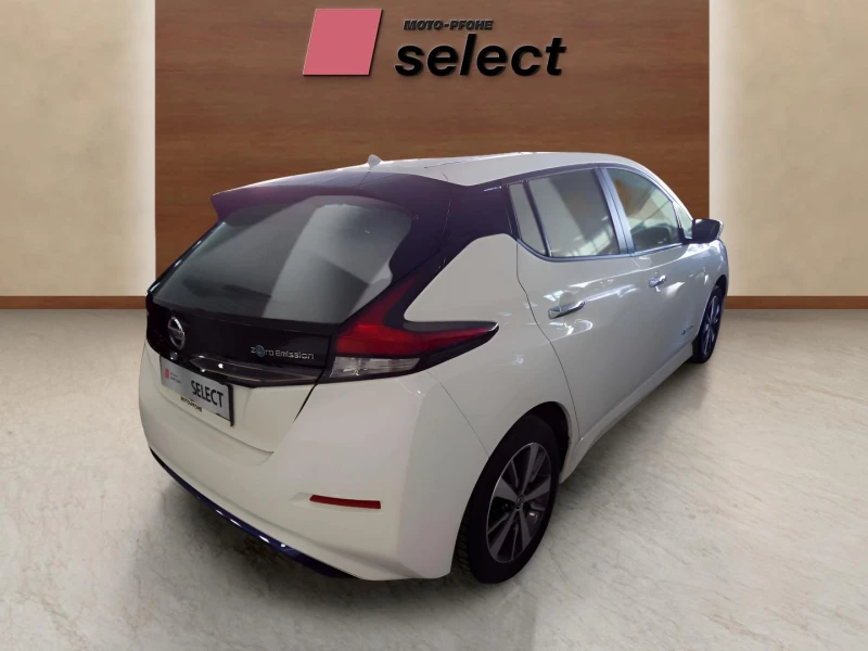 Nissan Leaf  40 KWh, снимка 7 - Автомобили и джипове - 47980285