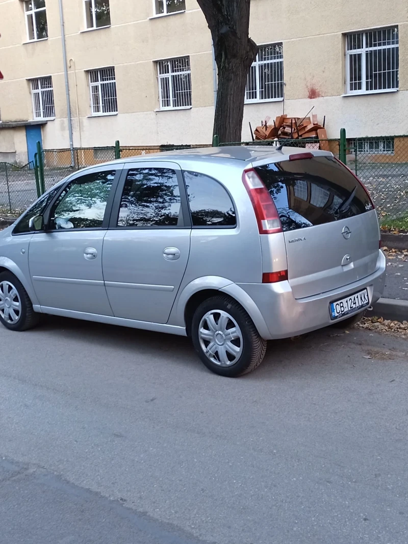 Opel Meriva 1.4 газ климатик, снимка 3 - Автомобили и джипове - 48347297