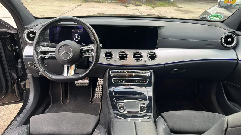 Mercedes-Benz E 220 AMG, снимка 6 - Автомобили и джипове - 48379733