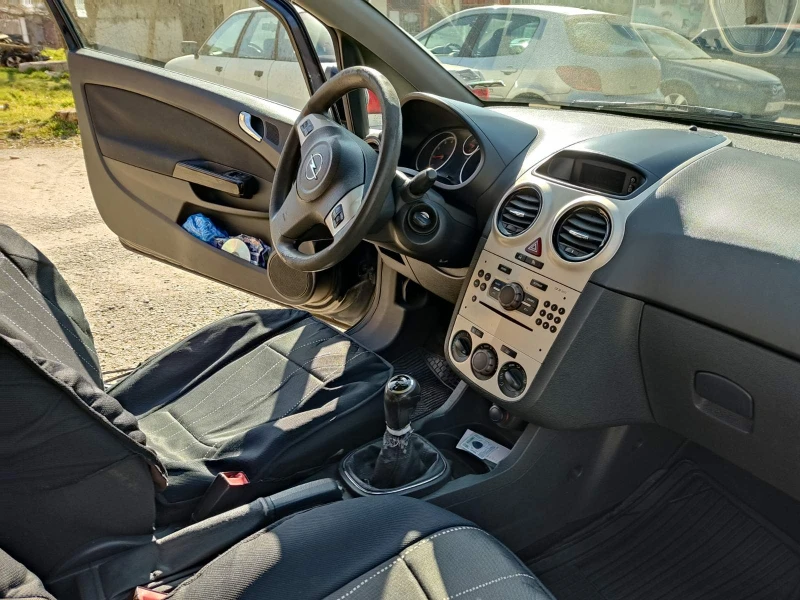 Opel Corsa, снимка 8 - Автомобили и джипове - 49478340