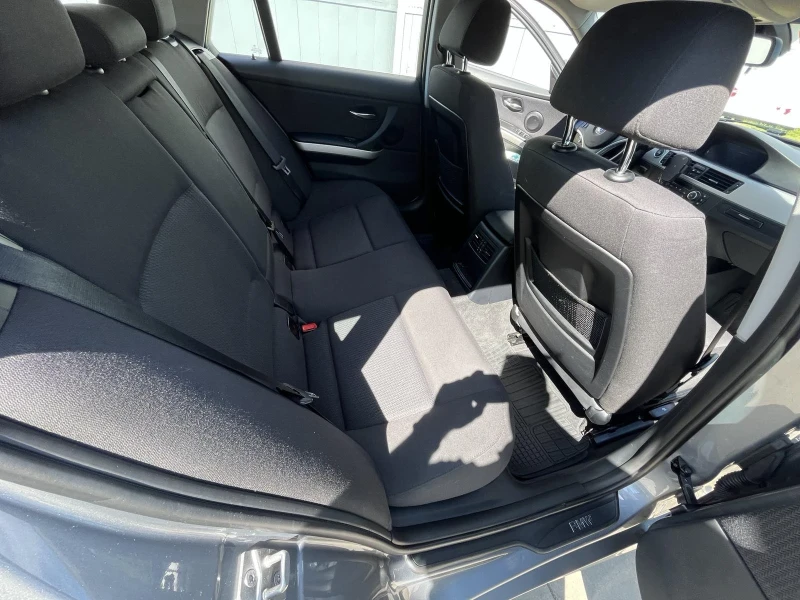 BMW 320 xDrive, снимка 8 - Автомобили и джипове - 52474490