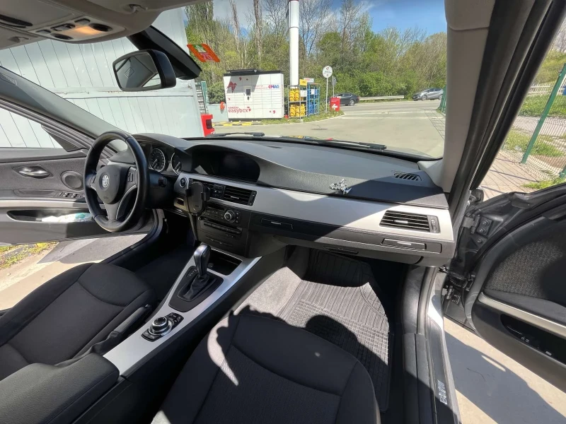 BMW 320 xDrive, снимка 10 - Автомобили и джипове - 52474490