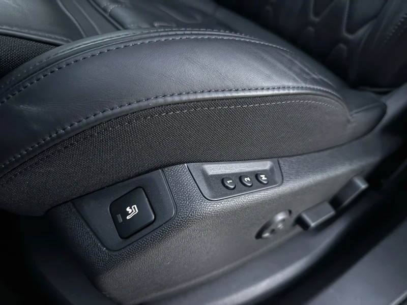 Peugeot 3008 GT LINE 1.5HDI 130hp , снимка 14 - Автомобили и джипове - 51952589