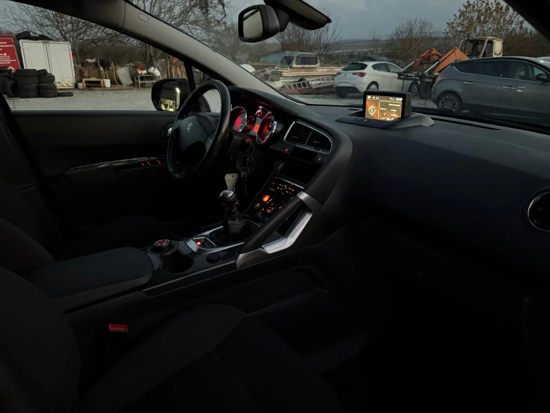 Peugeot 3008 2.0 HDI НАВИ ГРИПКОНТРОЛ , снимка 15 - Автомобили и джипове - 52530160