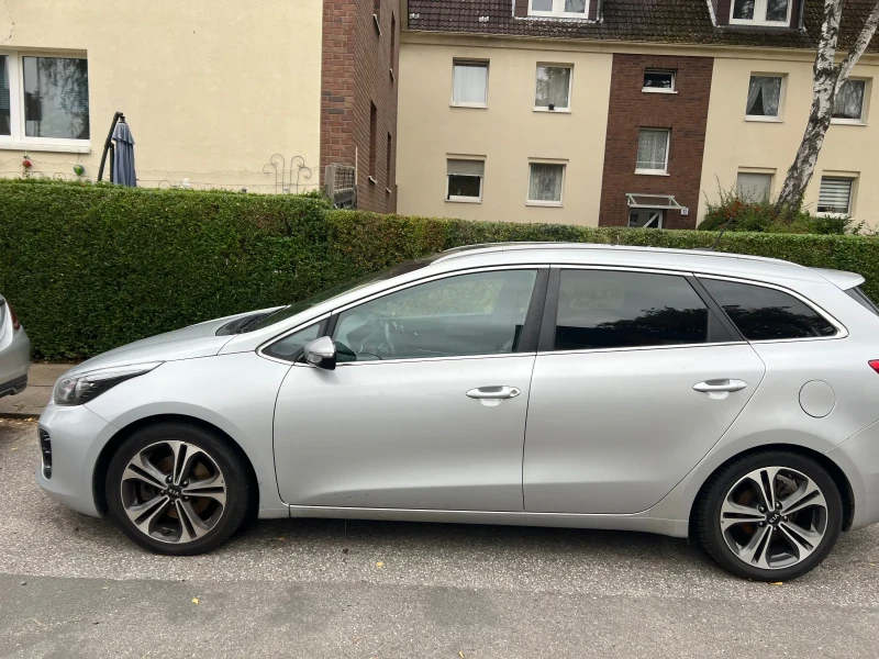 Kia Ceed 1, 6 GT-line, снимка 2 - Автомобили и джипове - 53275148