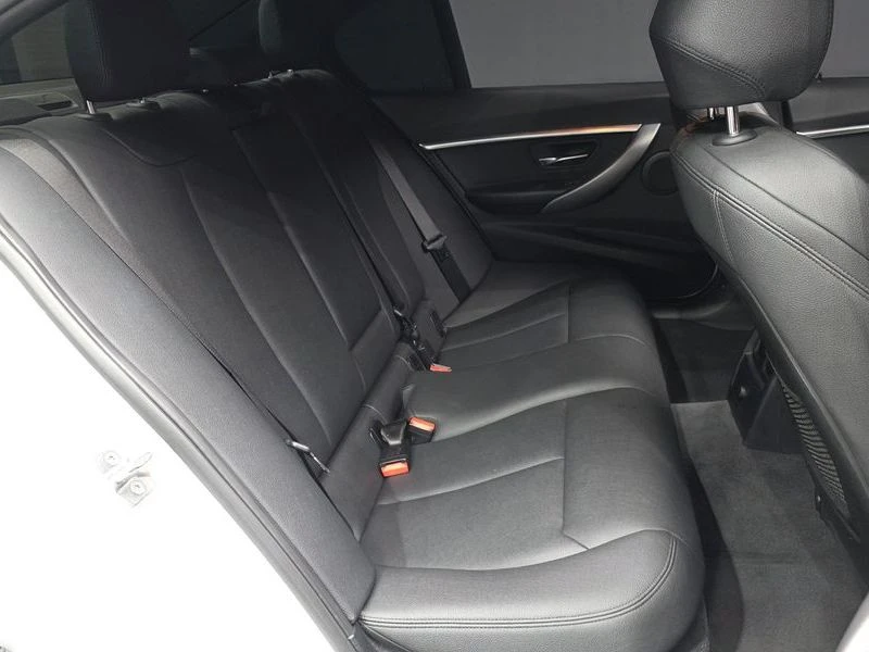 BMW 320 320d M Sport| 190к.с.| ВКЛ.ТЕХНОТЕСТ, снимка 11 - Автомобили и джипове - 55624279