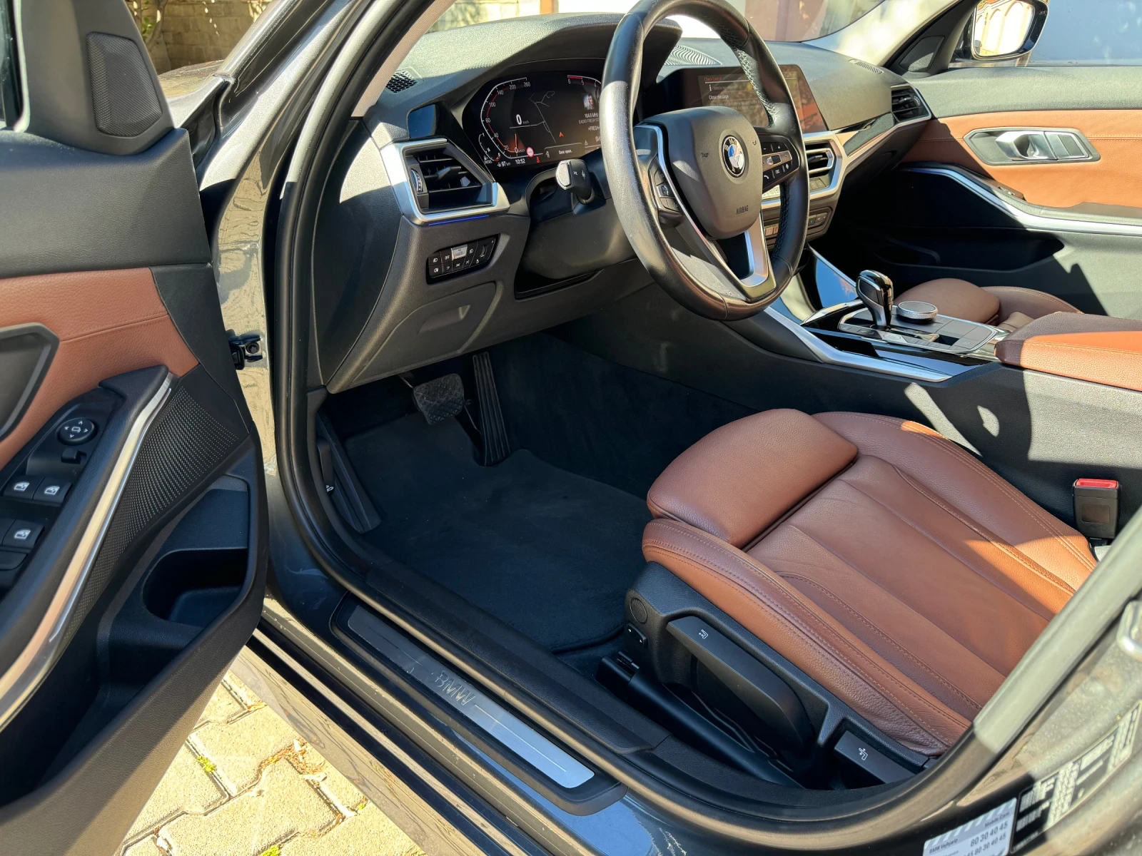 BMW 320 d/Sedan/SportLine/Digital/BrownLeather/Led/Top - изображение 8