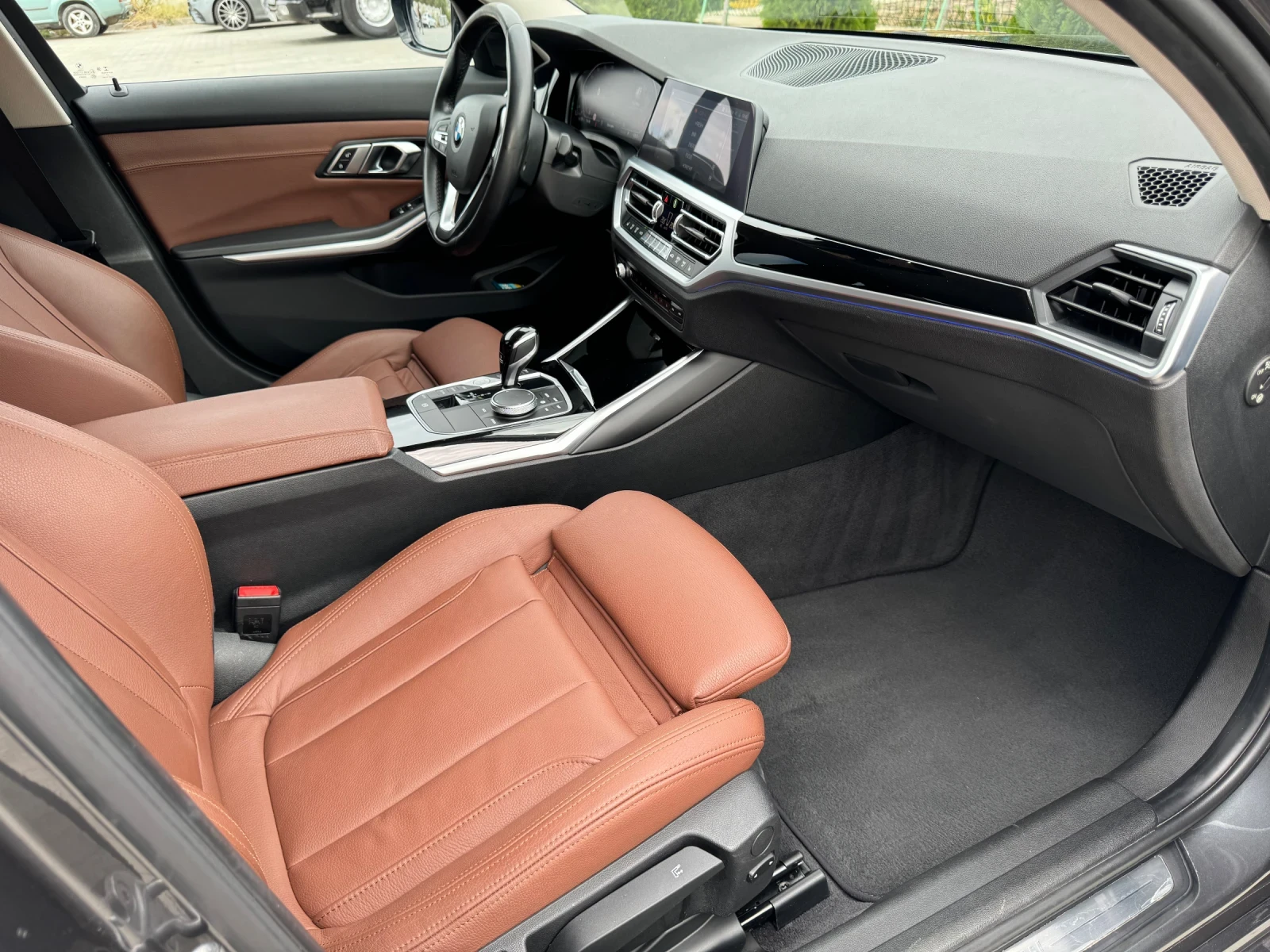 BMW 335 d/Sedan/SportLine/Digital/BrownLeather/Led/Top - изображение 10