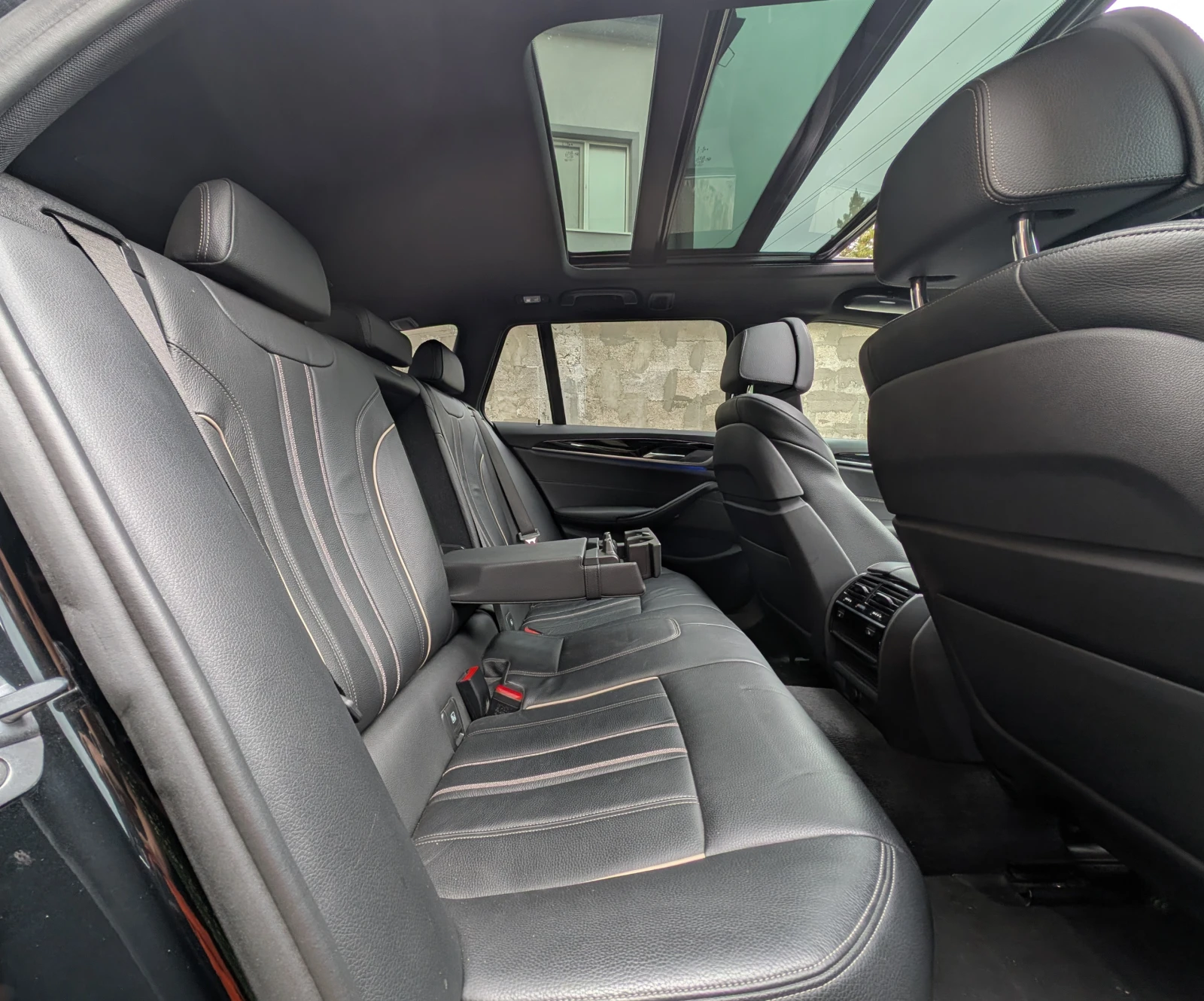 BMW 530 530i SportLine* Дистроник* 360 камери* Soft-Close - изображение 9