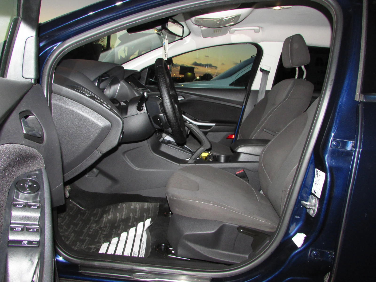 Ford Focus 1.6TDCI EURO5A - изображение 8