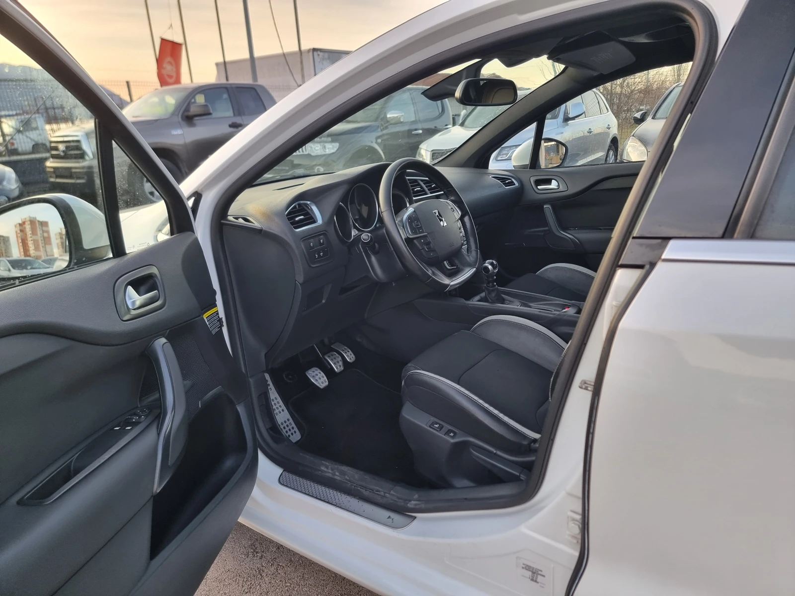 Citroen DS4 1.6HDI - изображение 10