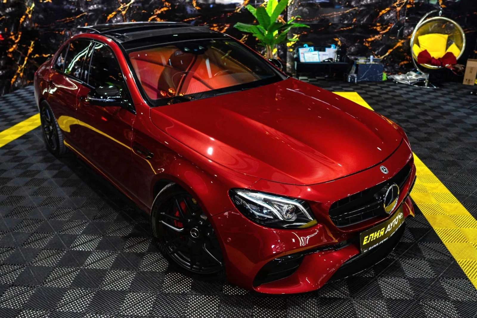 Mercedes-Benz E 63 AMG S 4MATIC+ ПАНО BURM HUD 360 ЛИЗИНГ 100%, снимка 2 - Автомобили и джипове - 54446976