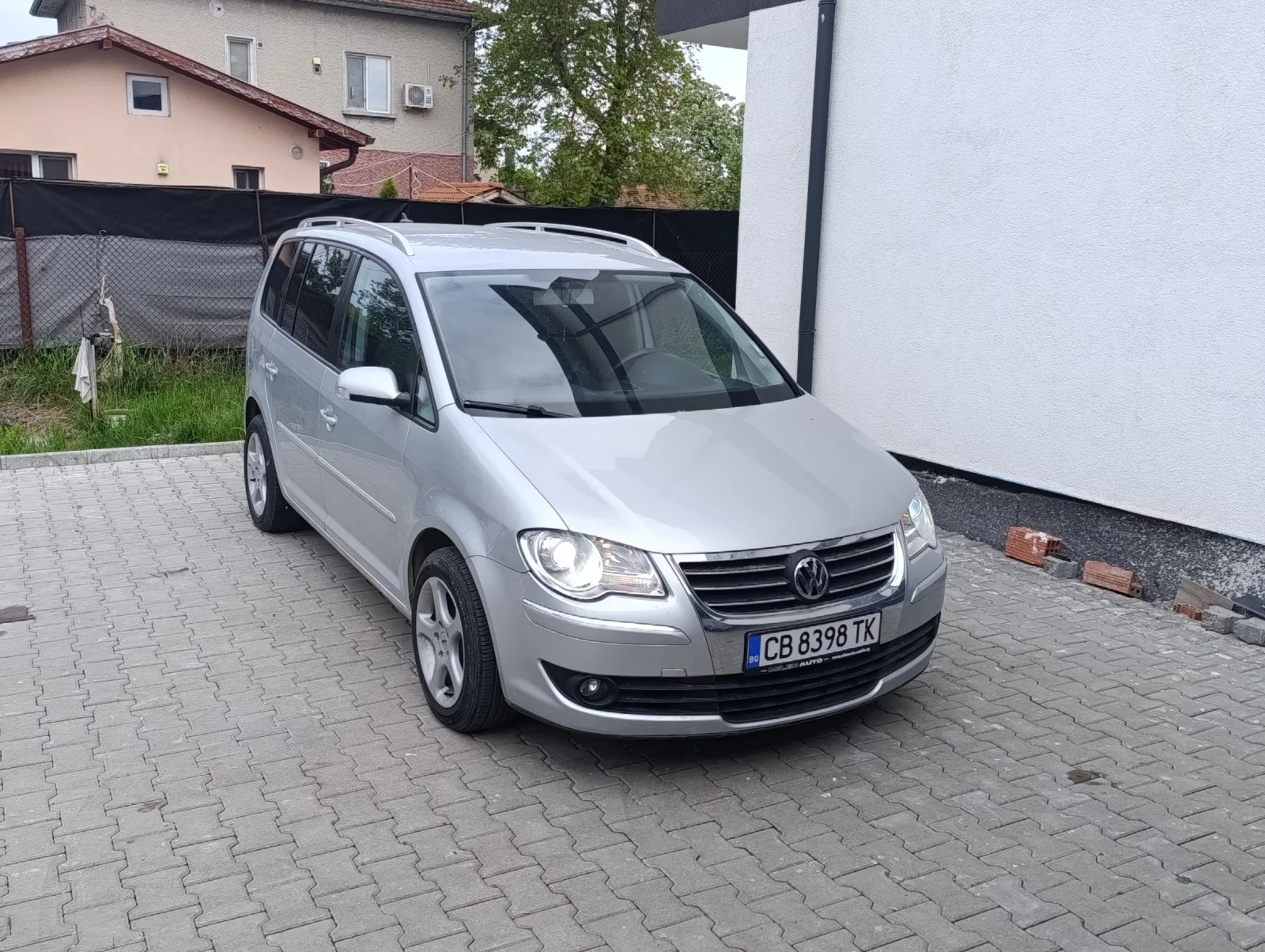 VW Touran, снимка 2 - Автомобили и джипове - 54496304