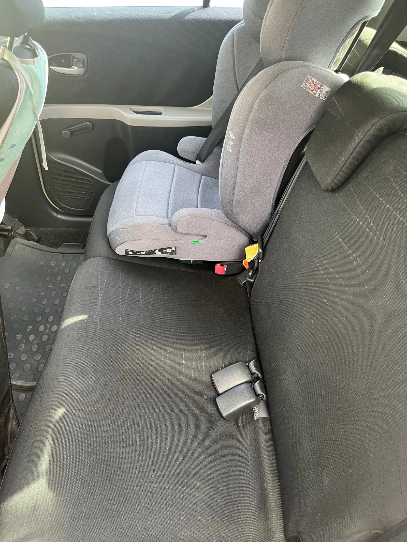 Toyota Yaris 1.3, снимка 11 - Автомобили и джипове - 54903661