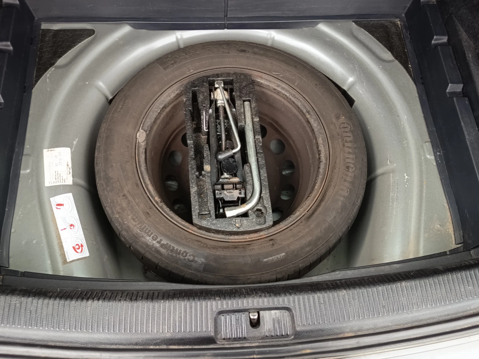 VW Golf 1.9tdi 105кс, снимка 16 - Автомобили и джипове - 55400440