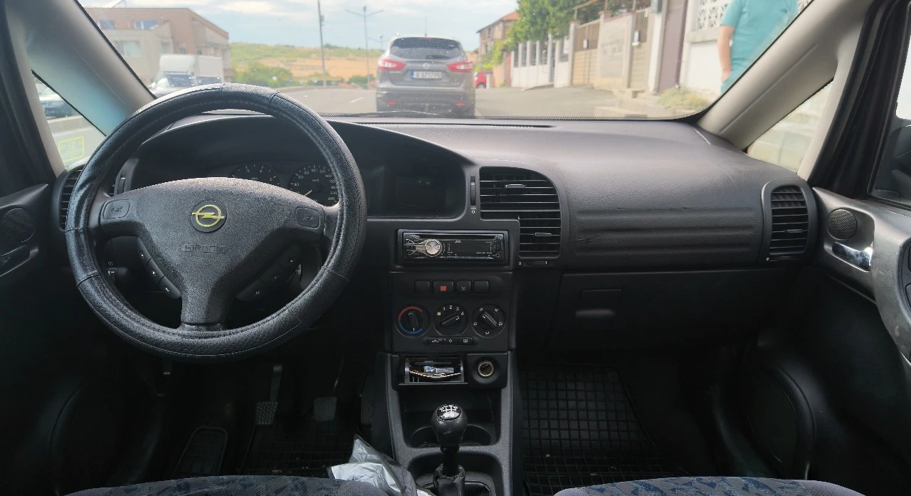 Opel Zafira, снимка 5 - Автомобили и джипове - 55441918