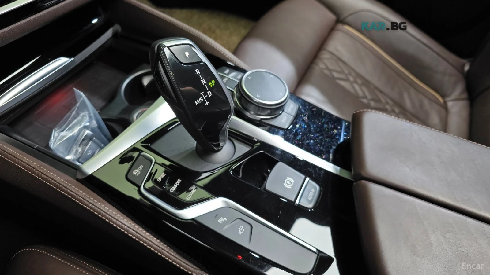 BMW 530 xDrive M Sport Plus* HUD* 360* ОБДУХ* НАВИ* ПАНО, снимка 8 - Автомобили и джипове - 56047818