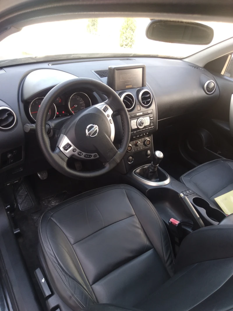 Nissan Qashqai, снимка 5 - Автомобили и джипове - 52711687