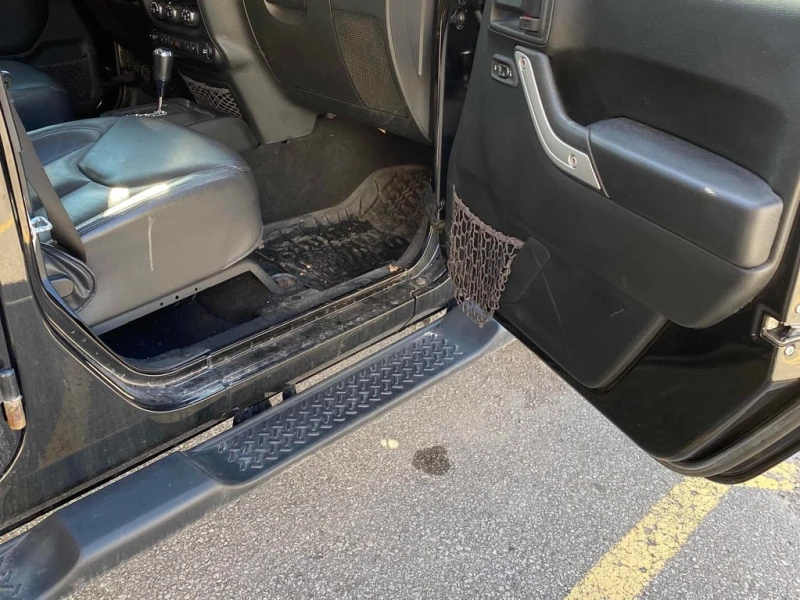 Jeep Wrangler 2017 Sahara * CARFAX * БЕЗ ПЪРВОНАЧАЛНА ВНОСКА, снимка 11 - Автомобили и джипове - 52831601