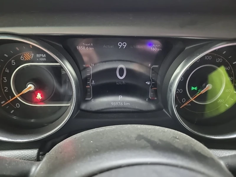 Jeep Wrangler * UNLIMITED SPORT * CARFAX * , снимка 11 - Автомобили и джипове - 52959157