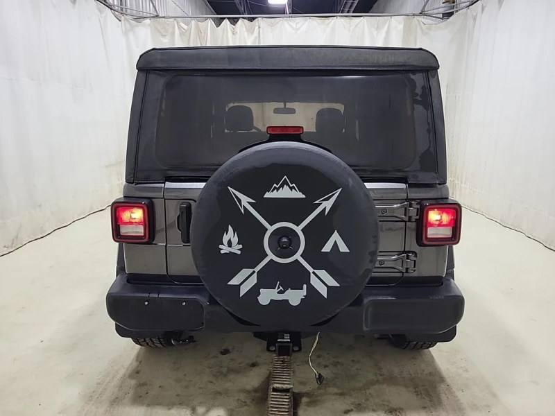 Jeep Wrangler * UNLIMITED SPORT * CARFAX * , снимка 7 - Автомобили и джипове - 52959157