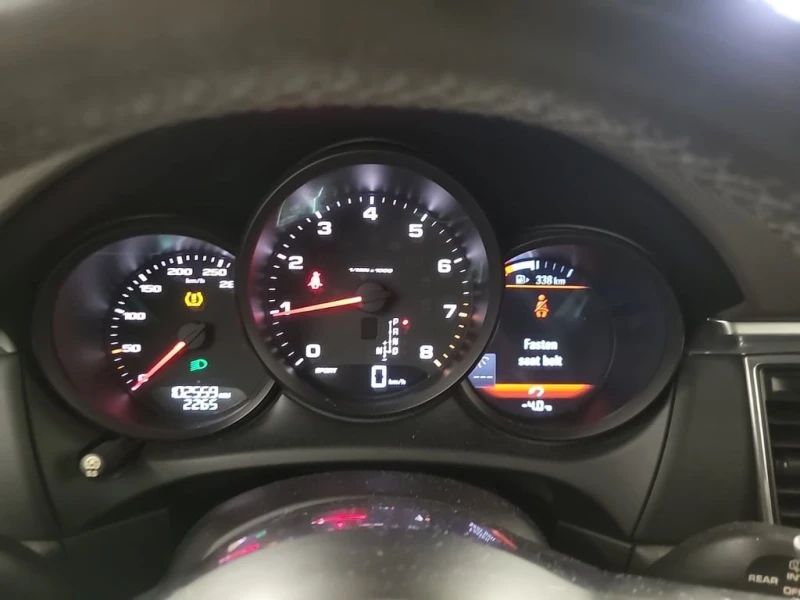 Porsche Macan * SPORT EDITION * CARFAX * ЦЕНА ДО БГ, снимка 10 - Автомобили и джипове - 52989819