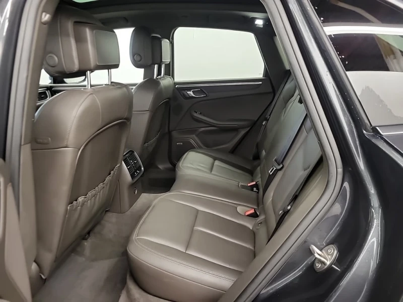 Porsche Macan * SPORT EDITION * CARFAX * ЦЕНА ДО БГ, снимка 12 - Автомобили и джипове - 52989819