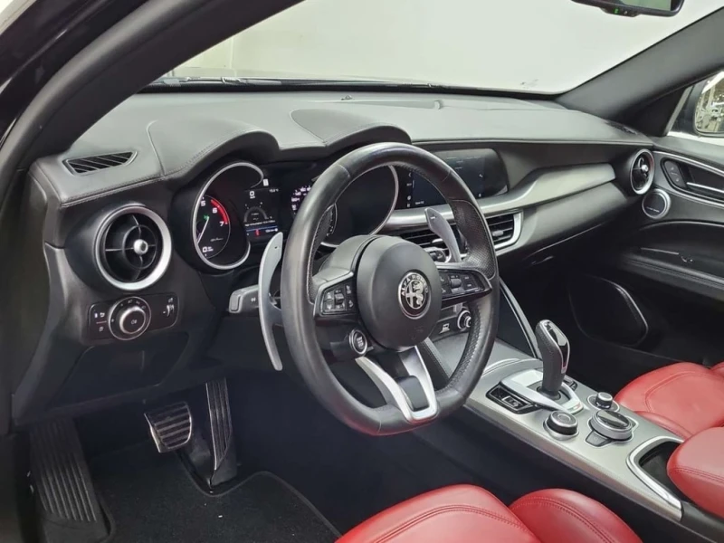 Alfa Romeo Stelvio * Ti Ti SPORT * CARFAX * БЕЗ ПЪРВОНАЧАЛНА ВНОСКА, снимка 10 - Автомобили и джипове - 53279351