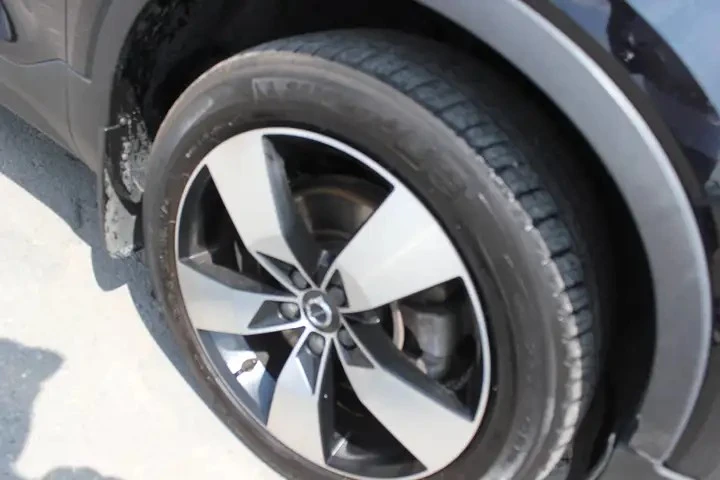 Volvo XC40 Automatic, снимка 8 - Автомобили и джипове - 56004410