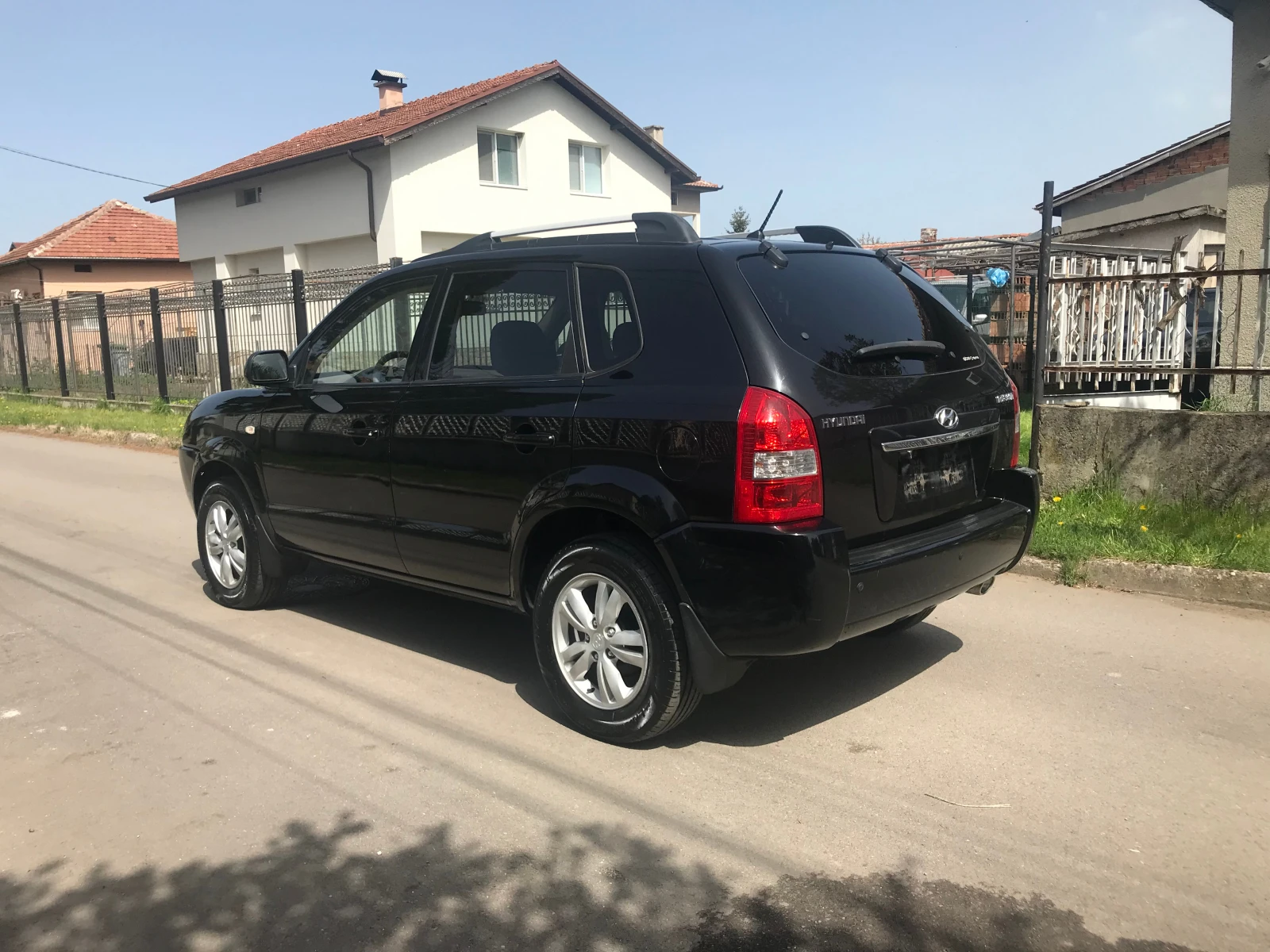Hyundai Tucson 2.0 КАТО НОВ-ГАЗ+ БЕНЗИН-4?4 - изображение 4