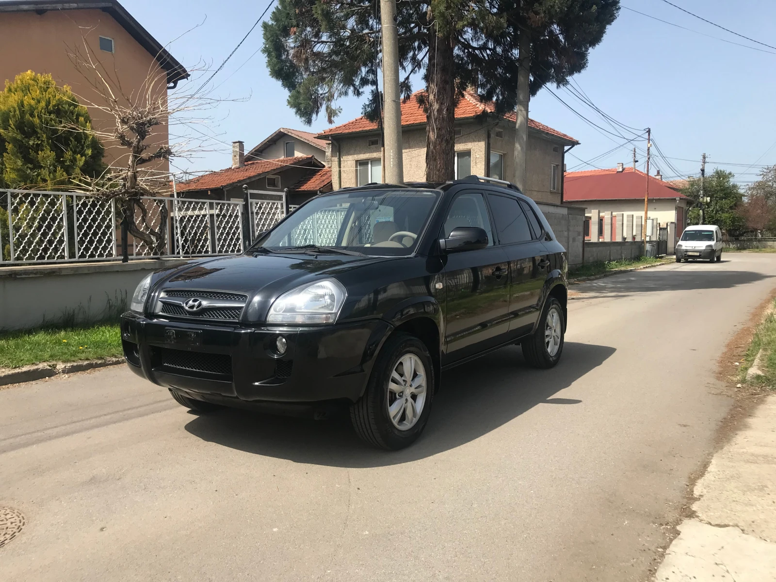 Hyundai Tucson 2.0 КАТО НОВ-ГАЗ+ БЕНЗИН-4?4 - изображение 2