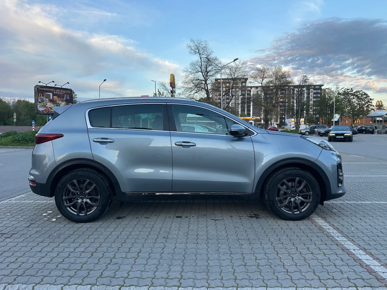 Kia Sportage GT Line 2.0 CRDI AWD - изображение 8